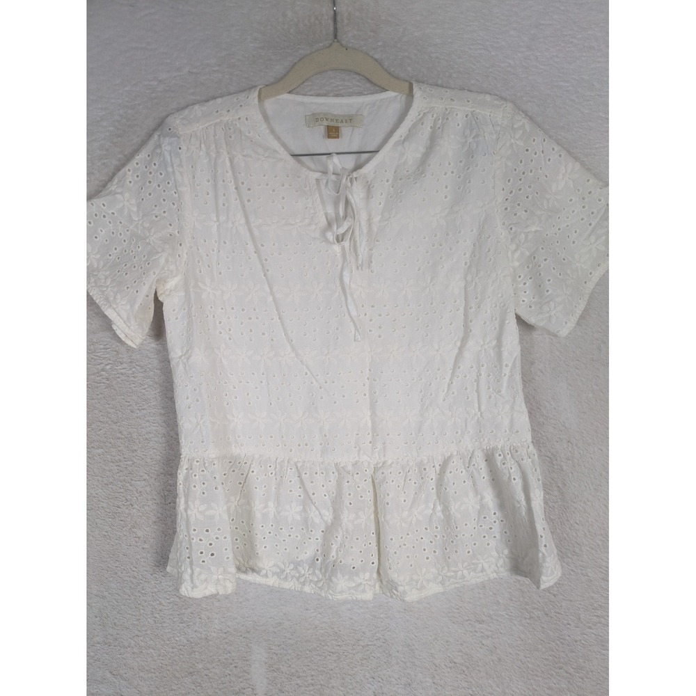Downeast Peplum Top Women's Size S White Eyelet Short Sleeve Tie Neck Floral